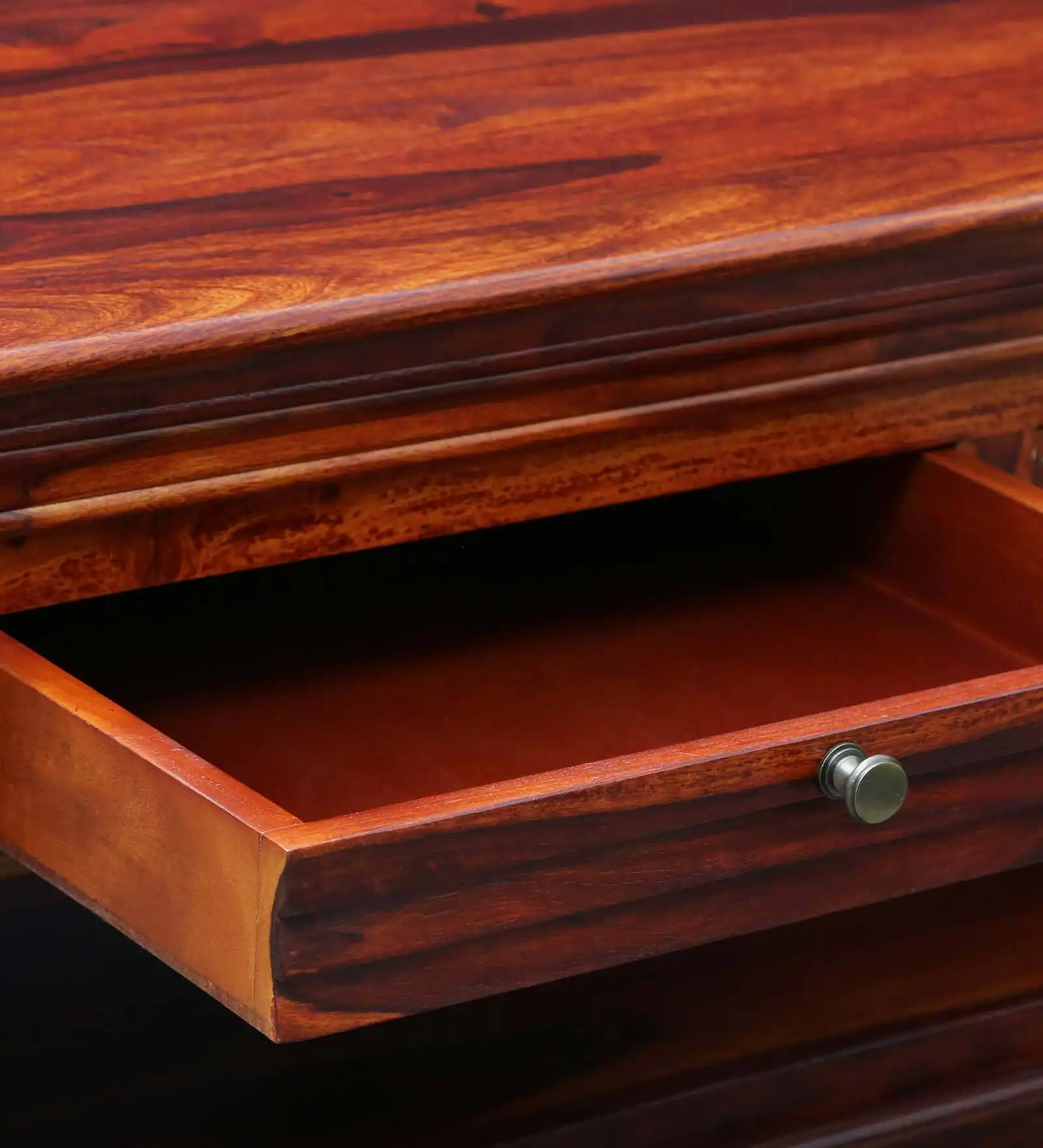 Valenwood Luxury Sheesham Wood Coffee Table with Shelf Storage - Image 3