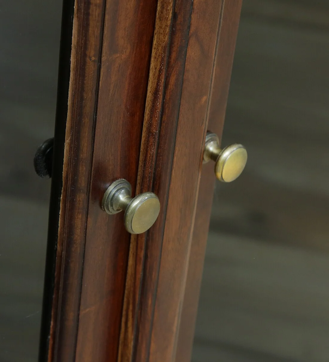 Florita Wooden Bar Cabinet in Elegant Teak Finish - Image 6